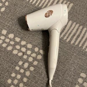 T3 compact lightweight travel dryer from Sephora